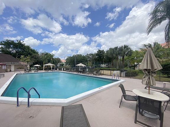 4th image of 10105 W Sunrise Blvd #105B