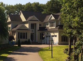 21 Erik Rd, Medfield, MA 02052