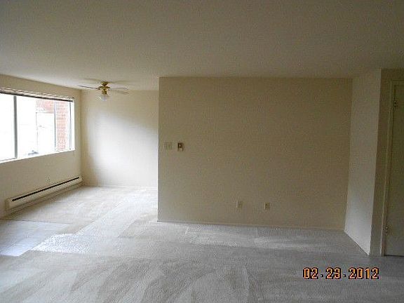 4th image of 3834 175th Ave NE APT A106