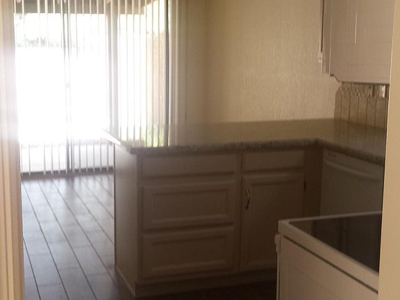 5th image of 1742 N Sierra Vista Dr