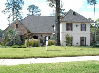 1082 Waters Edge Cir, Shreveport, LA 71106