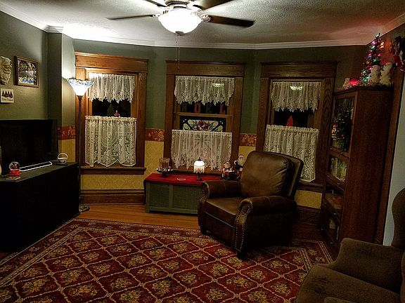 The den/TV room