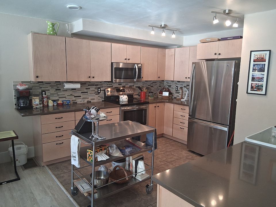 Full shot of the kitchen