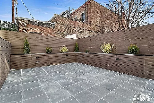 Rented by Owner | media 12