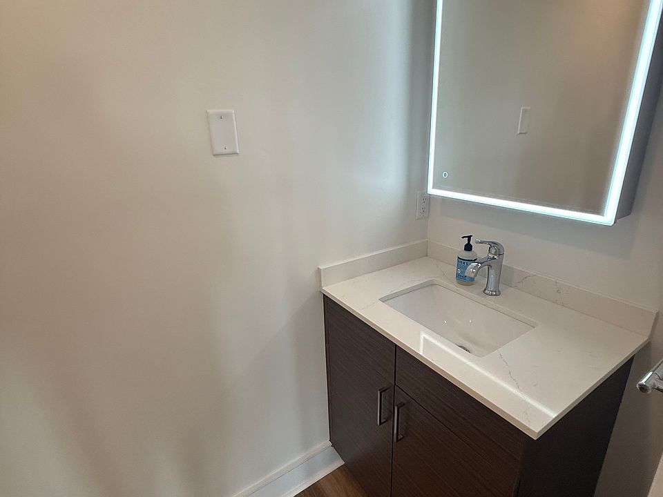 1st image of 1948 Washington St #Penthouse 5c