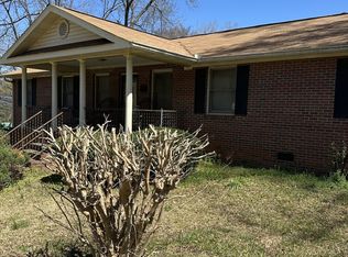 475 S Broad St, Toccoa, GA 30577