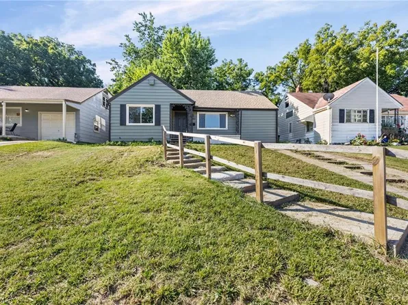 1143 E 65th St, Kansas City, MO 64131