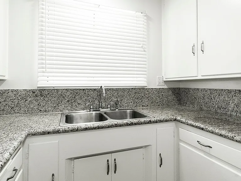 1420 Barrington Way — Photo 15