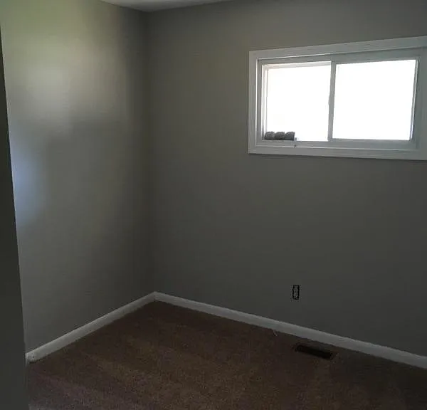 973 Round Top Dr — Photo 4