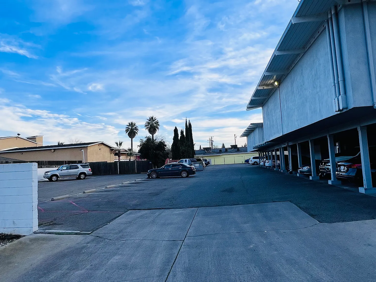 1 bed, 800 sqft, $1,350 — Photo 2