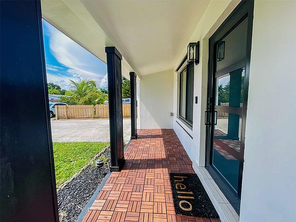 3rd image of 5240 NE 1st Avenue
