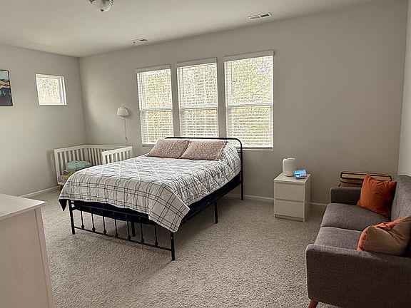 5th image of 87 Liam St