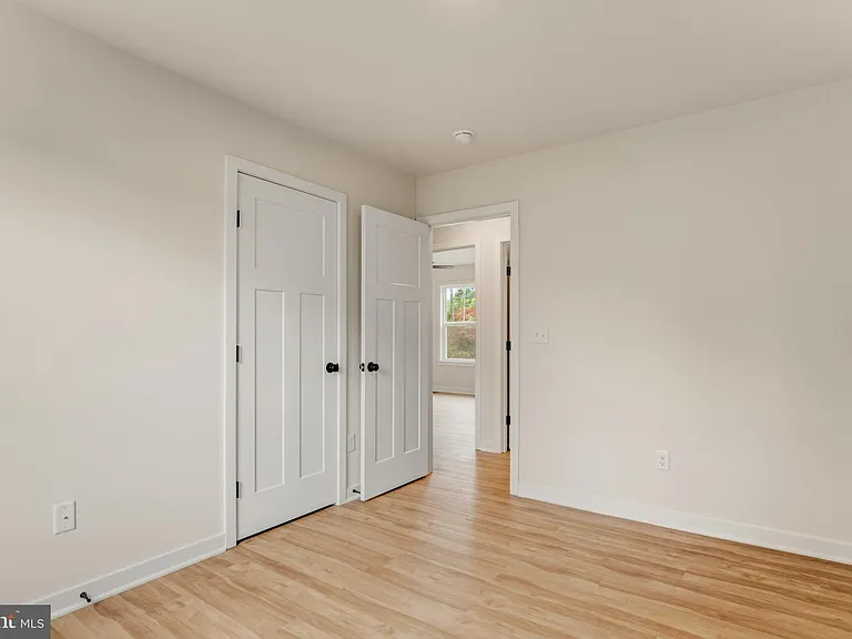 17 Carol St — Photo 25