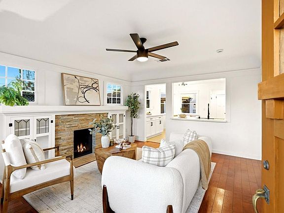 5th image of 1729 Bancroft St