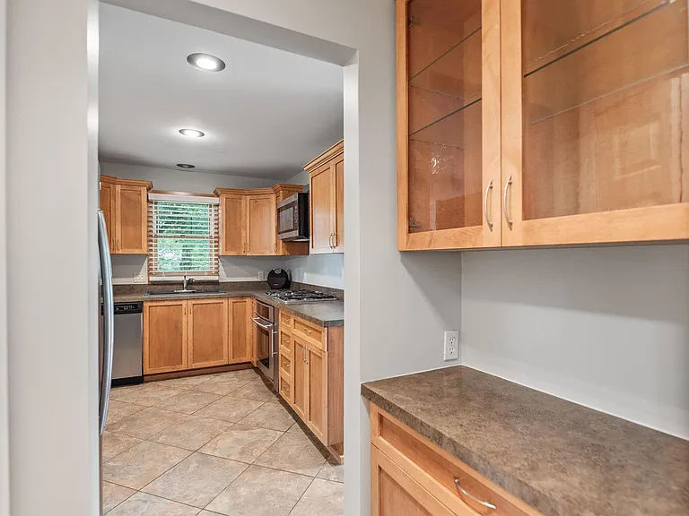 15403 Maxwell Ave — Photo 10