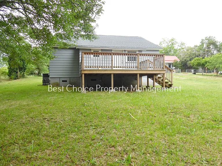 115 E Beattie St — Photo 16