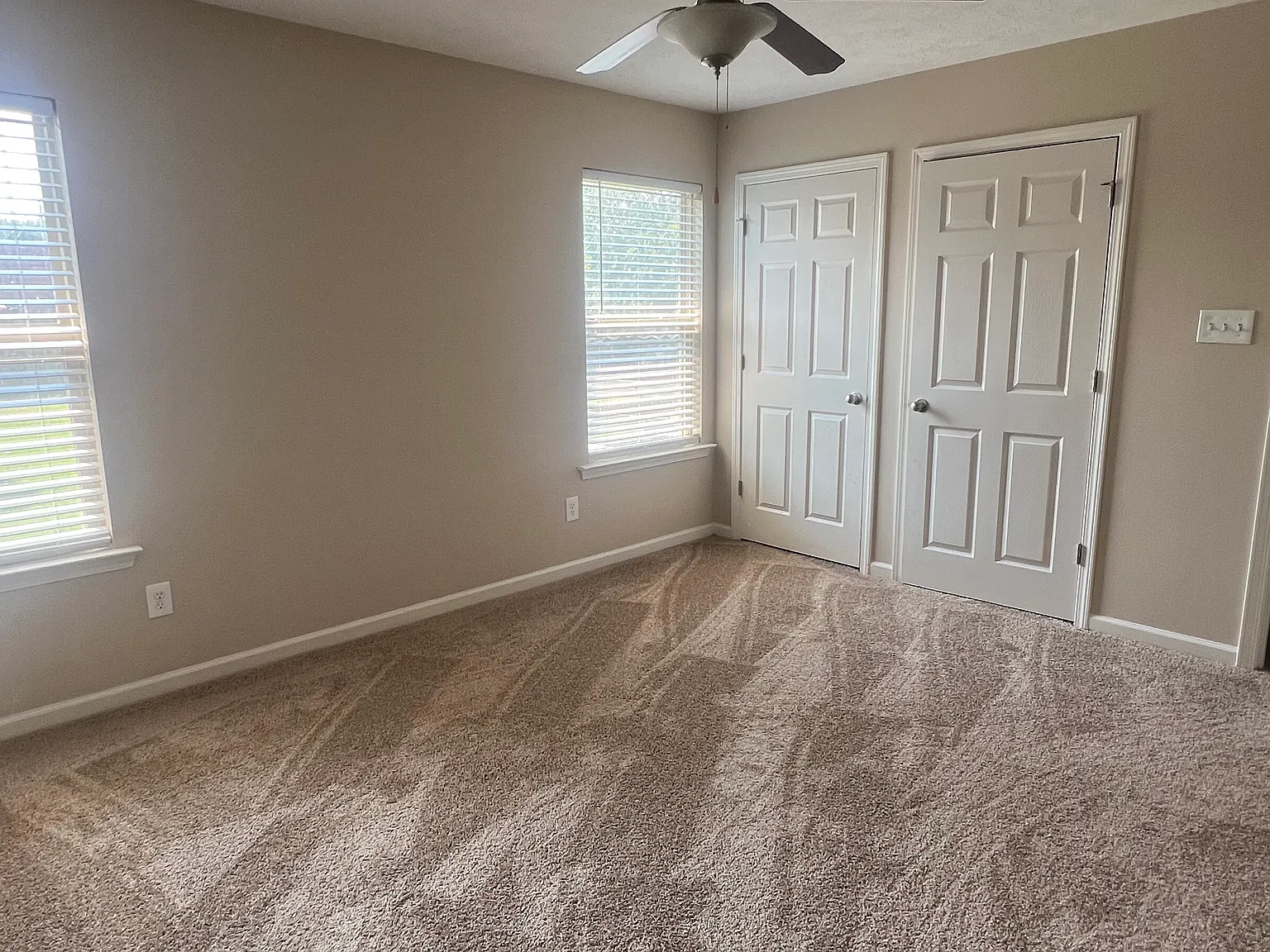 3 Shamsie Drive — Photo 4