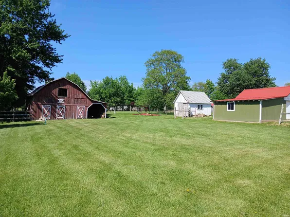 1569 Old Highway 60 W, Mitchell, IN 47446