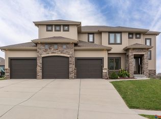 10352 S 124th Ave, Papillion, NE 68046
