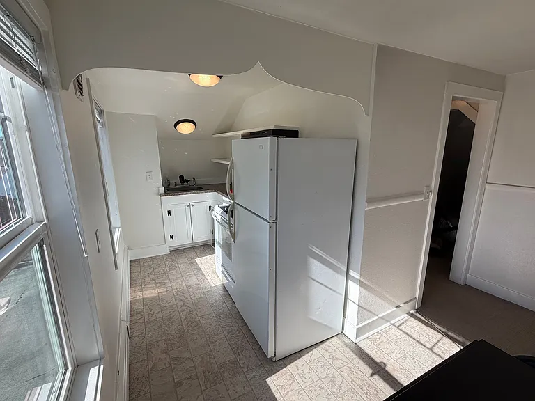 486 Commercial St #2 — Photo 7