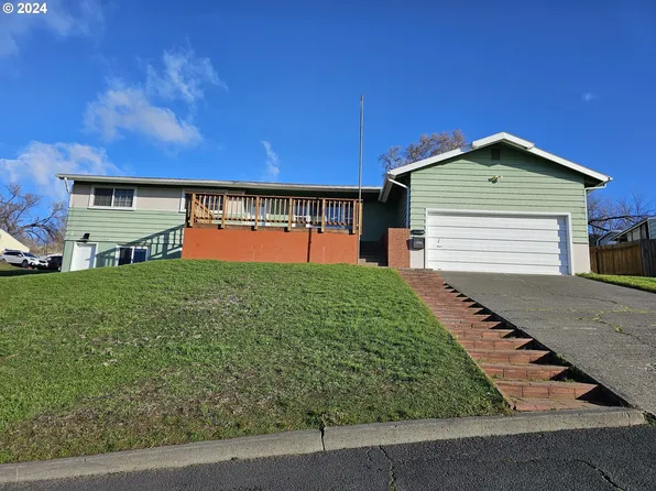 1305 NW Ellis Ave, Pendleton, OR 97801