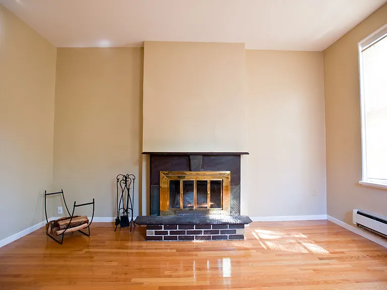 1 Bd/1ba W Heat Near Brady Half Off First Month — Photo 4