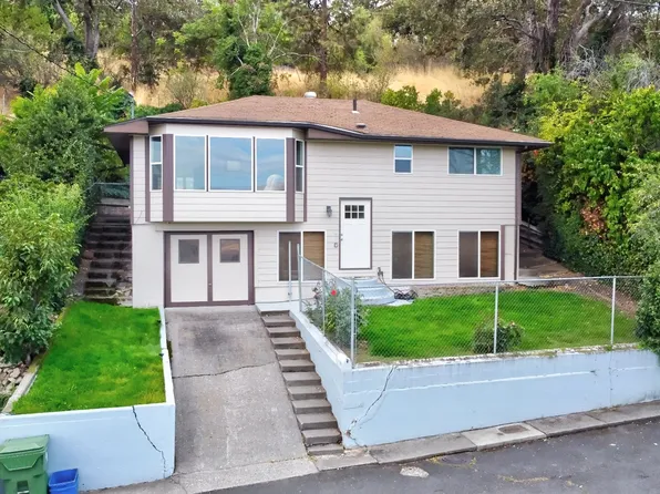 700 E 15th St, The Dalles, OR 97058