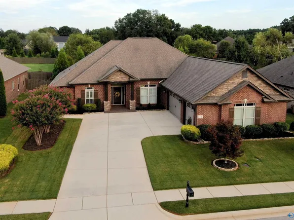 116 Walnut Cove Blvd SW, Huntsville, AL 35824