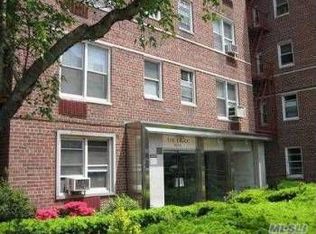 6345 Saunders St APT 5C, Flushing, NY 11374