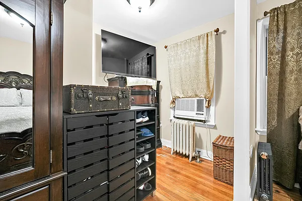 Sold by Halvatzis Realty | media 14