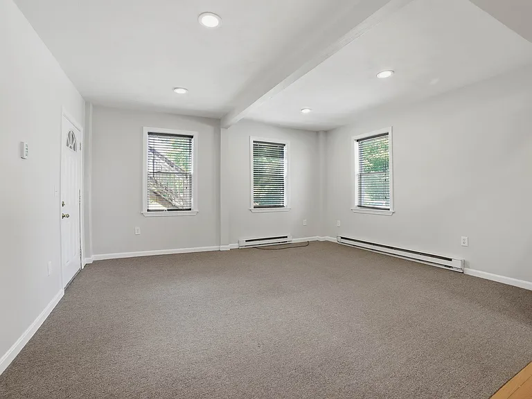44 Howarth Rd #5 — Photo 9