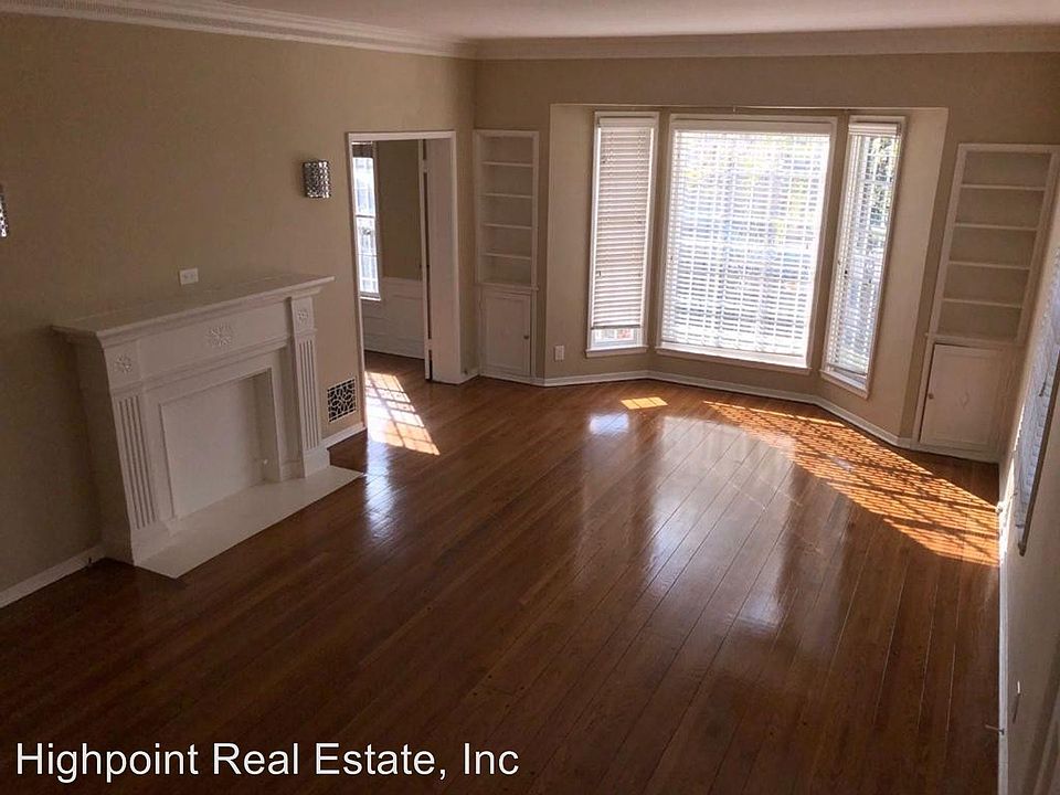 1st image of 128 N Flores St