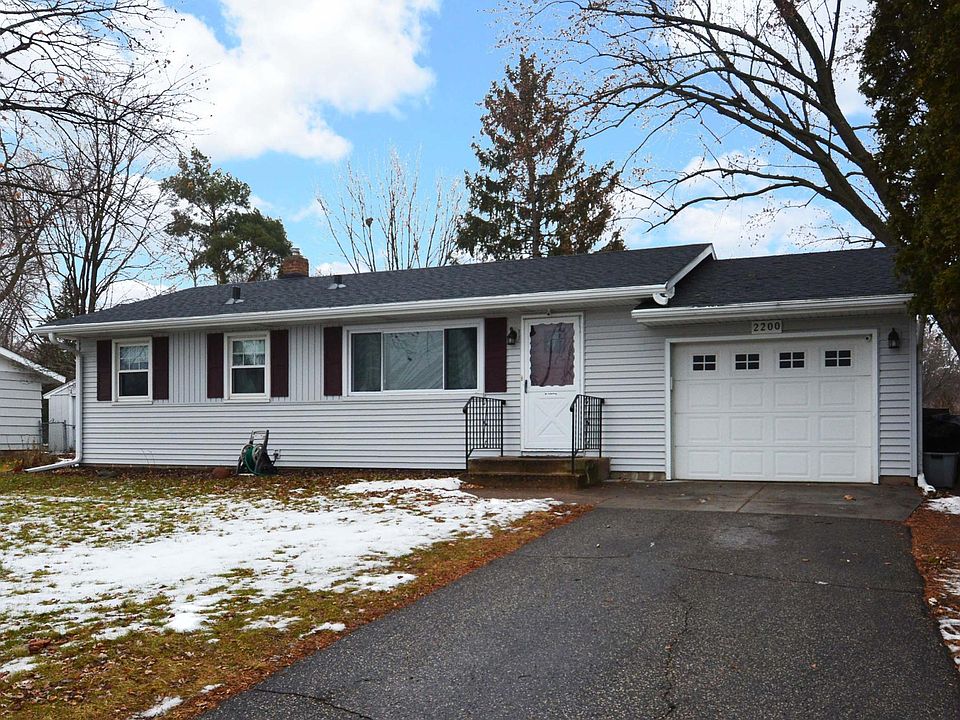 1st image of 2200 Elm Dr