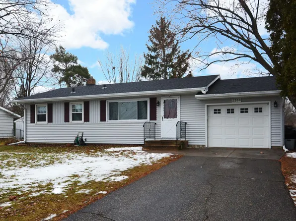 2200 Elm Dr, White Bear Lake, MN 55110