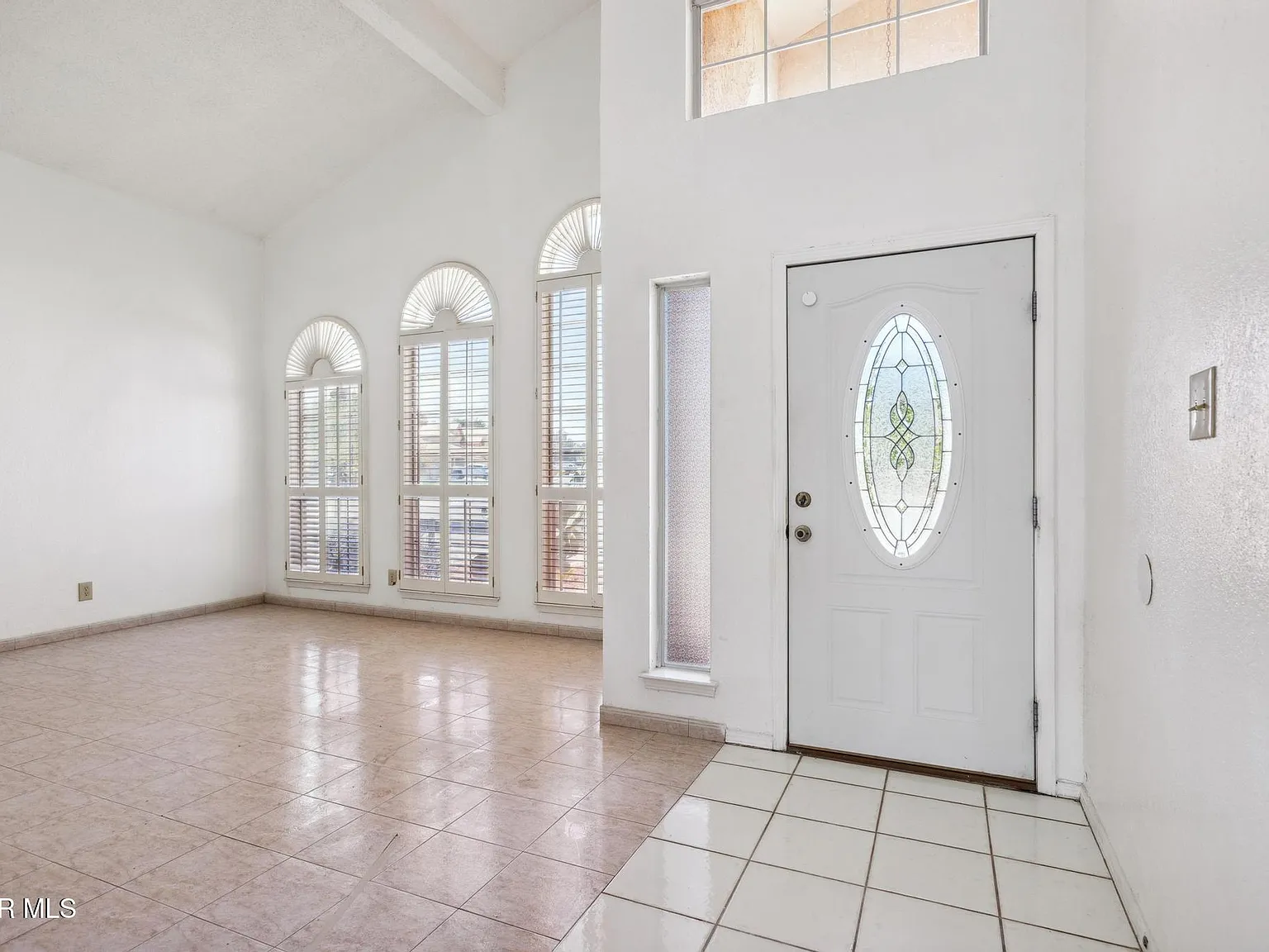 4 bed, 3.0 bath, 2424 sqft, $2,100 — Photo 3