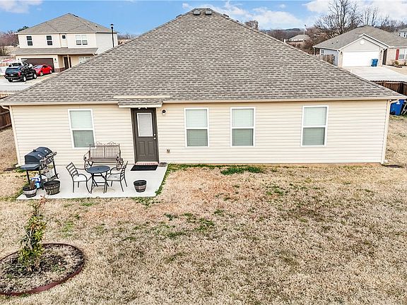 3rd image of 2709 Bauer St