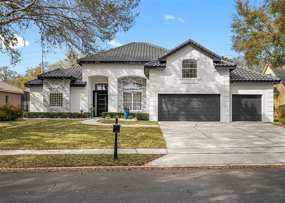 1st image of 944 Brightwater Cir