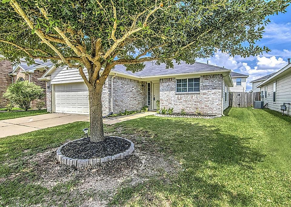 1st image of 19634 Billineys Park Dr