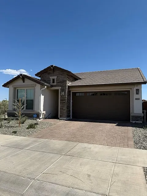 4 bed, 2035 sqft, $1,000 — Photo 4