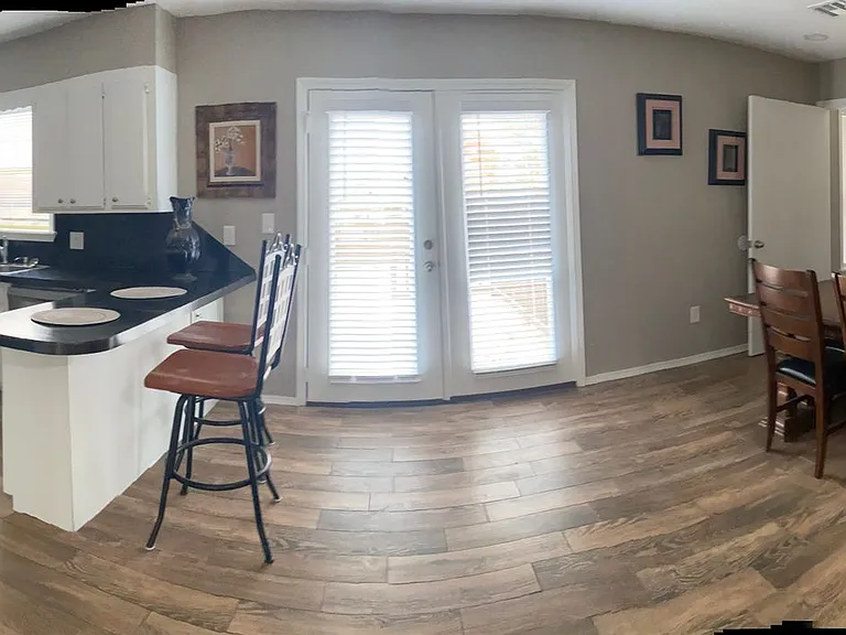 1012 E 7th Pl — Photo 16