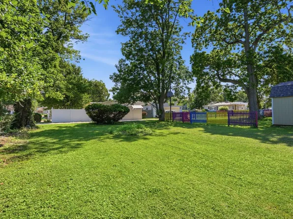 31 Swanson St, Huron, OH 44839