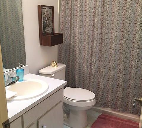 5th image of 82 Colechester Ln