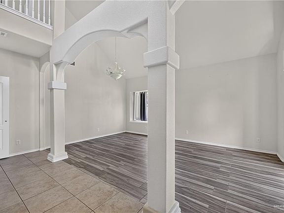4th image of 2515 Dove Ave