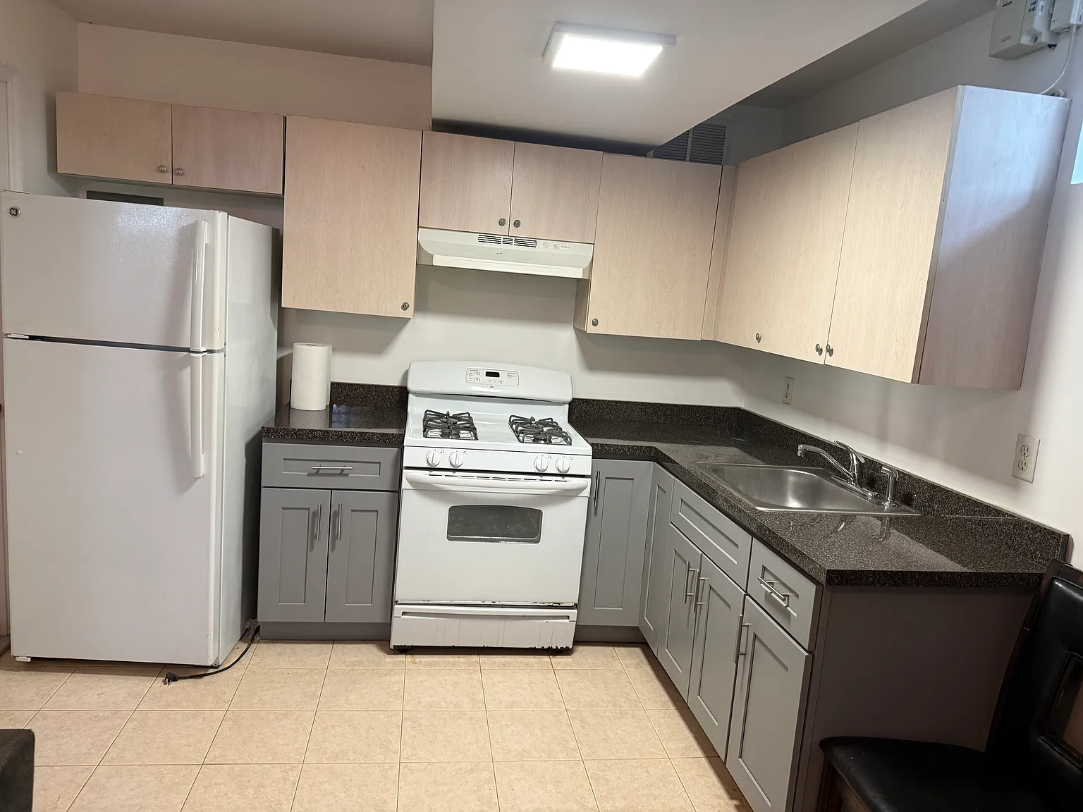 176 Giffords Ln #B photo 1