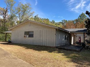 106 Snowdrift Rd, Deatsville, AL 36022