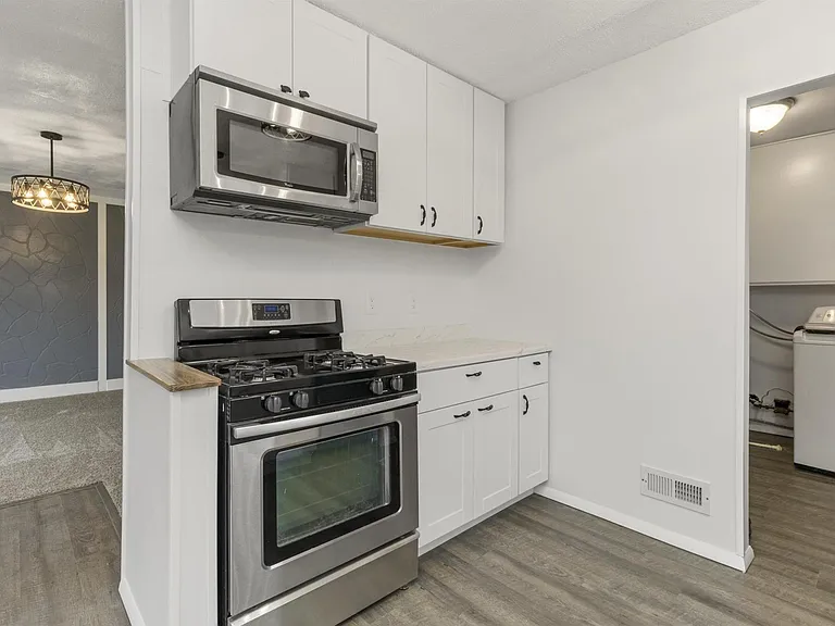 946 Fairview Ave — Photo 10