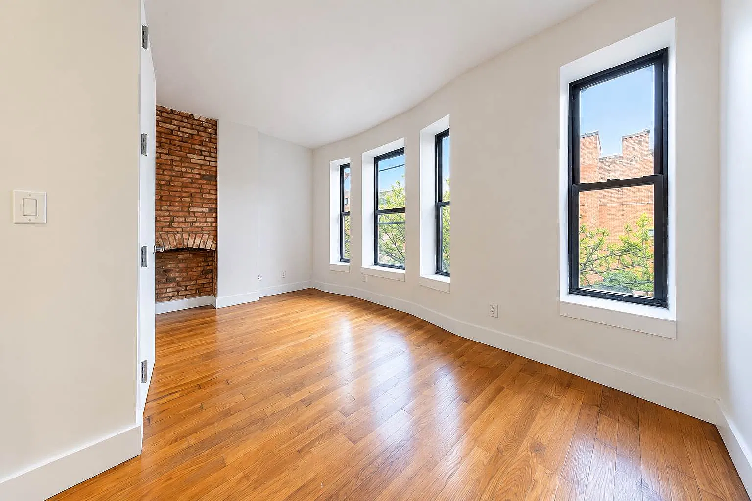 30 Rogers Avenue — Photo 3