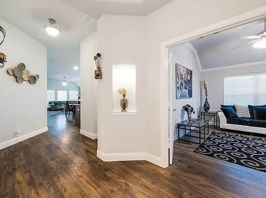 5th image of 100 Cimmaron Ct