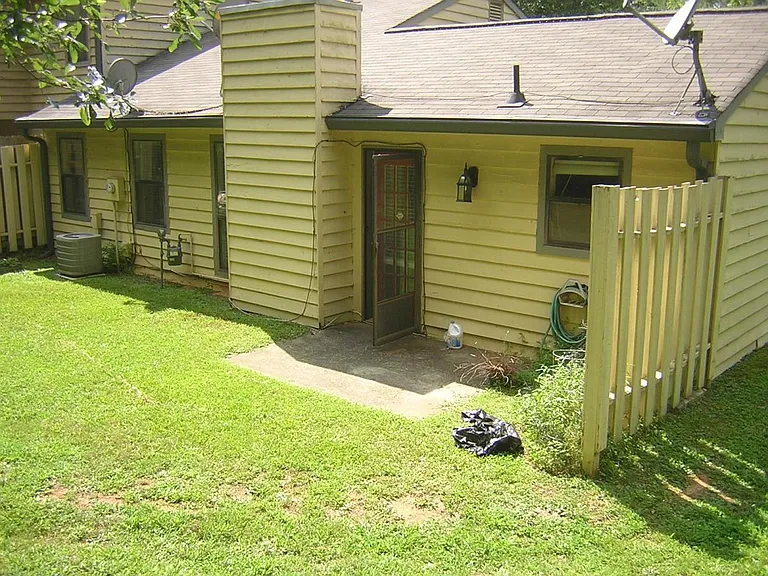 133 Sandalwood Cir — Photo 20