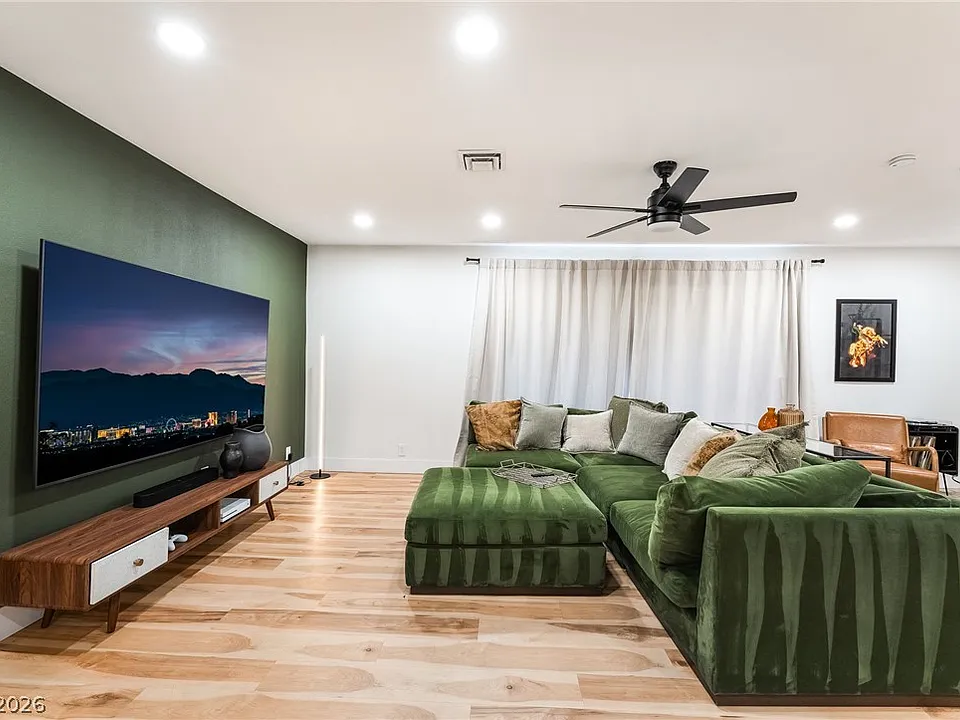 31 Jade Cir